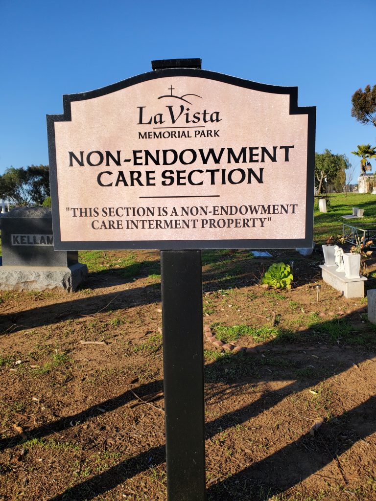 Information sign, visiting La Vista Memorial Park